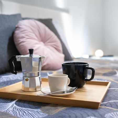Free Parking Tiny House Wifi Netflix 15 Minuti Dal Duomo Lägenhet Milano Exteriör bild