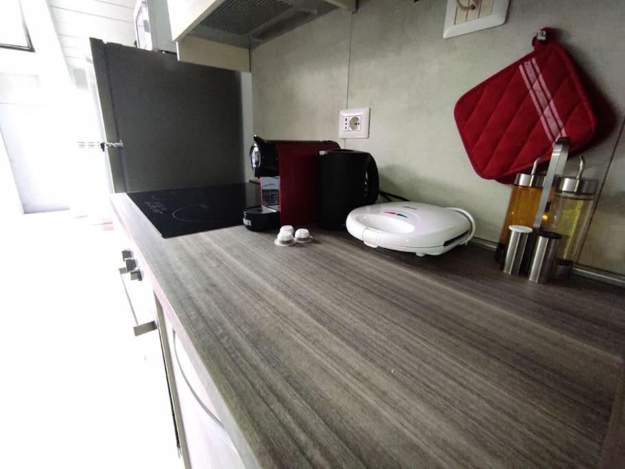 Free Parking Tiny House Wifi Netflix 15 Minuti Dal Duomo Lägenhet Milano Exteriör bild