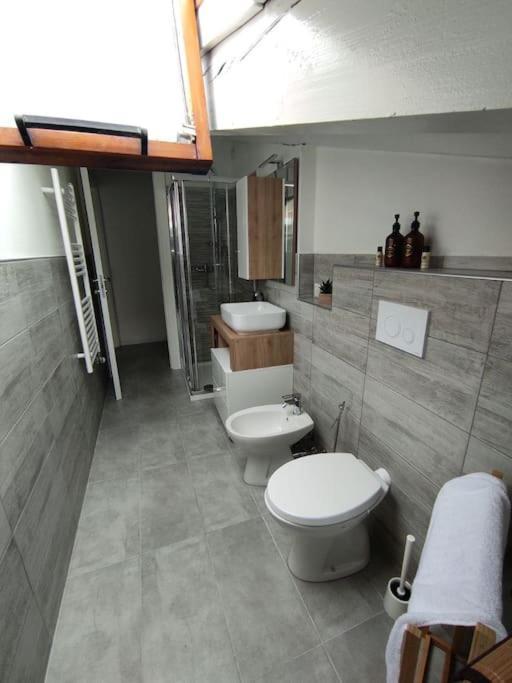 Free Parking Tiny House Wifi Netflix 15 Minuti Dal Duomo Lägenhet Milano Exteriör bild