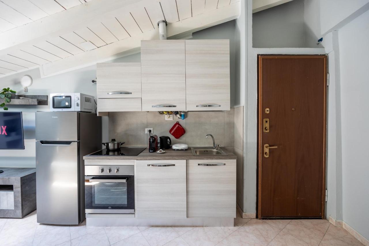 Free Parking Tiny House Wifi Netflix 15 Minuti Dal Duomo Lägenhet Milano Exteriör bild