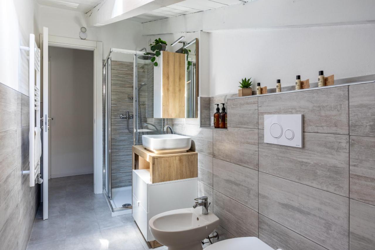 Free Parking Tiny House Wifi Netflix 15 Minuti Dal Duomo Lägenhet Milano Exteriör bild