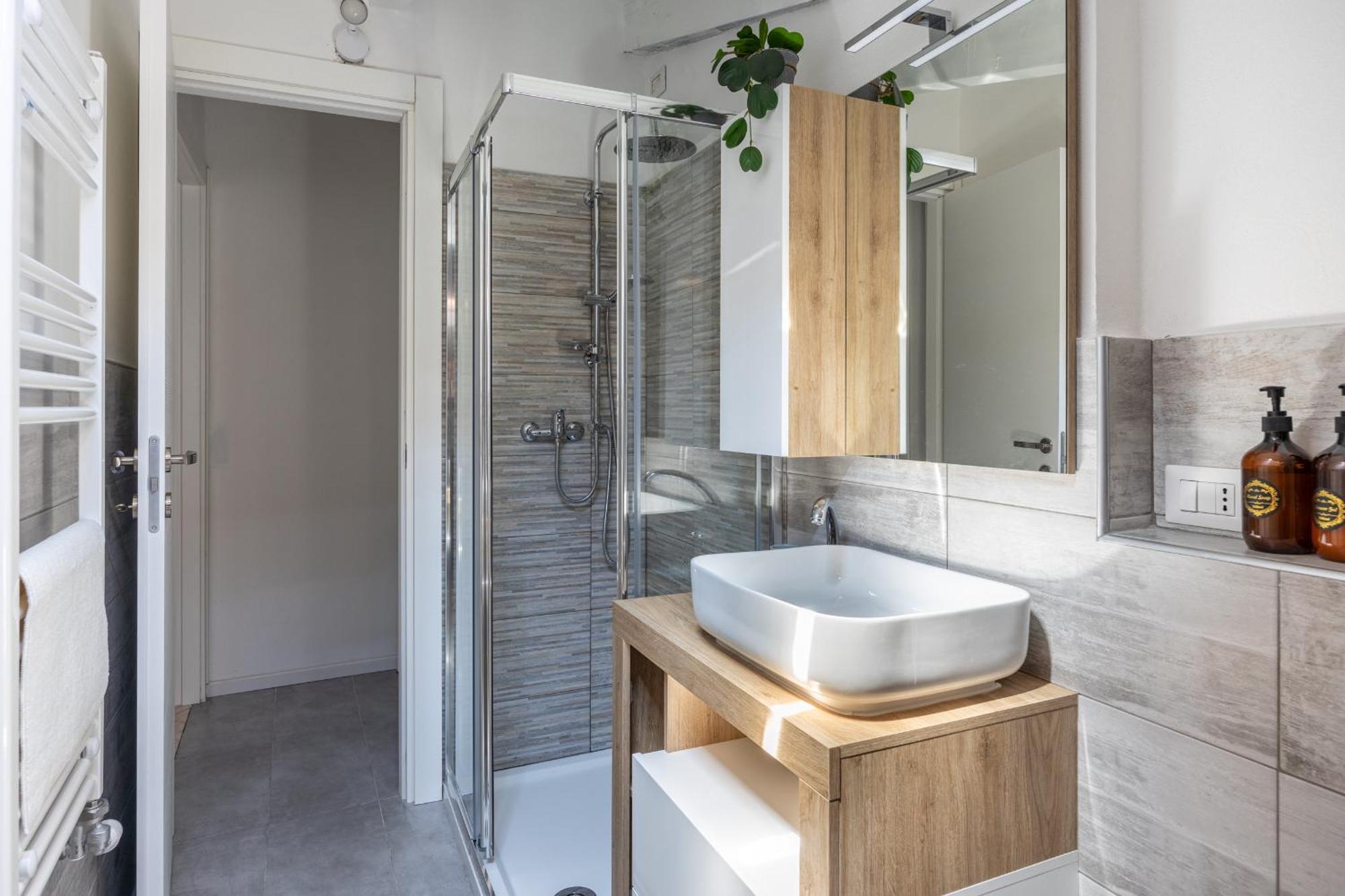 Free Parking Tiny House Wifi Netflix 15 Minuti Dal Duomo Lägenhet Milano Exteriör bild