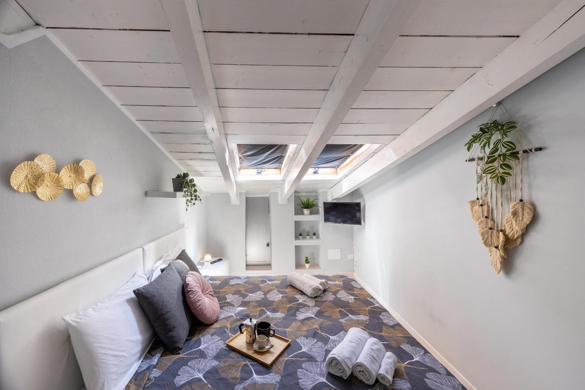 Free Parking Tiny House Wifi Netflix 15 Minuti Dal Duomo Lägenhet Milano Exteriör bild